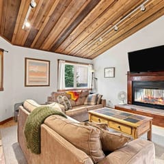 Peaceful Elkhorn Aspen Retreat with Amenity Access
