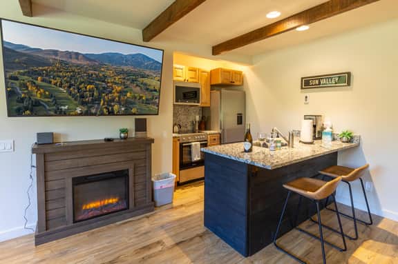 Sun Valley Atelier Condo | Perfect Location - Image 5