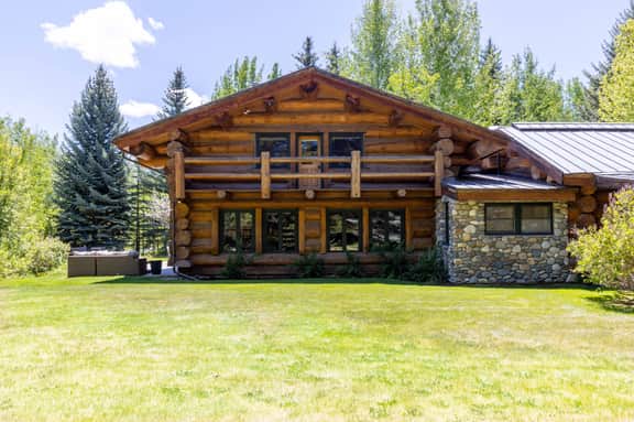 The Luxury Cabin at Comfort Circle - Image 3